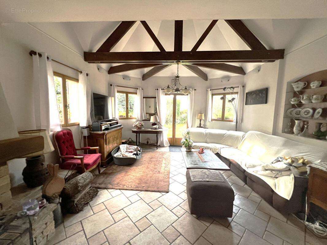 Maison à THOIRY