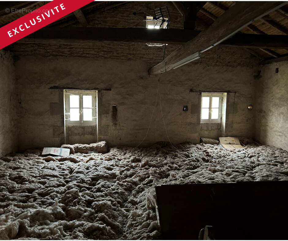 Maison à CHAMPNIERS