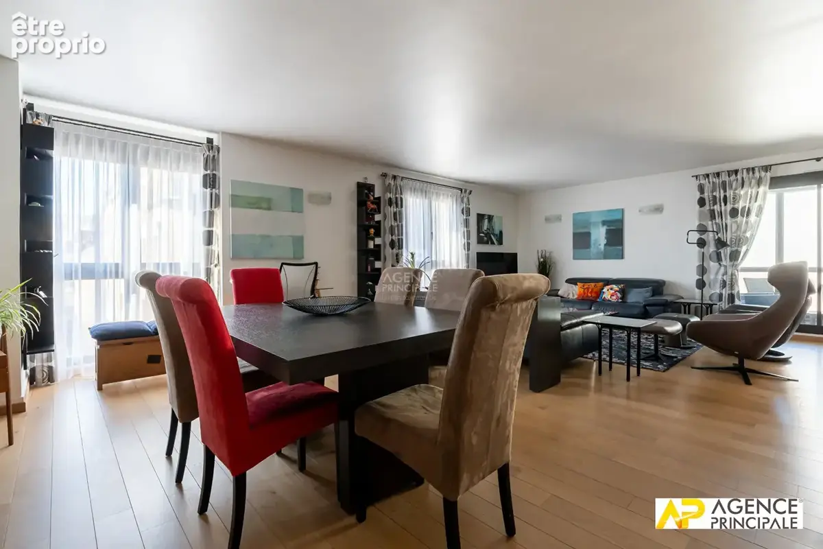 Appartement Maisons Laffitte 4 pièce(s) 93 m2 - Hyper centre - Balcon - Ascenseur - photo 3