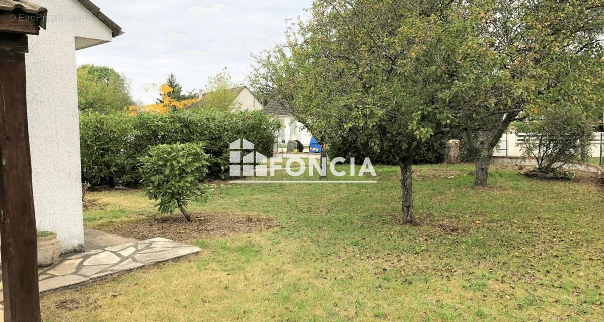 Maison à LE CHATELET-EN-BRIE