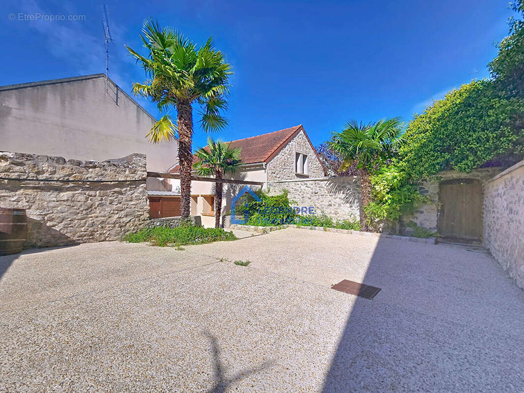 Maison à PIERRELAYE