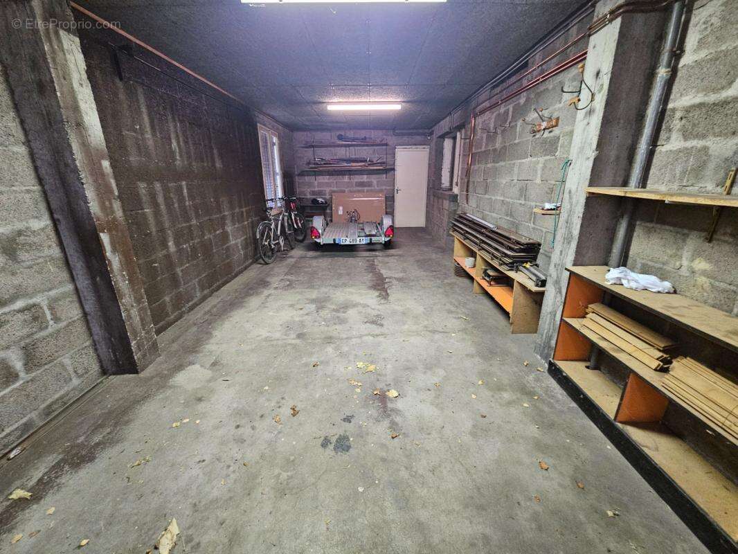 Maison à vendre 4 chambres- 2 garages- terrain 767 m2- LA ROCHE BLANCHE (63670) - photo 14