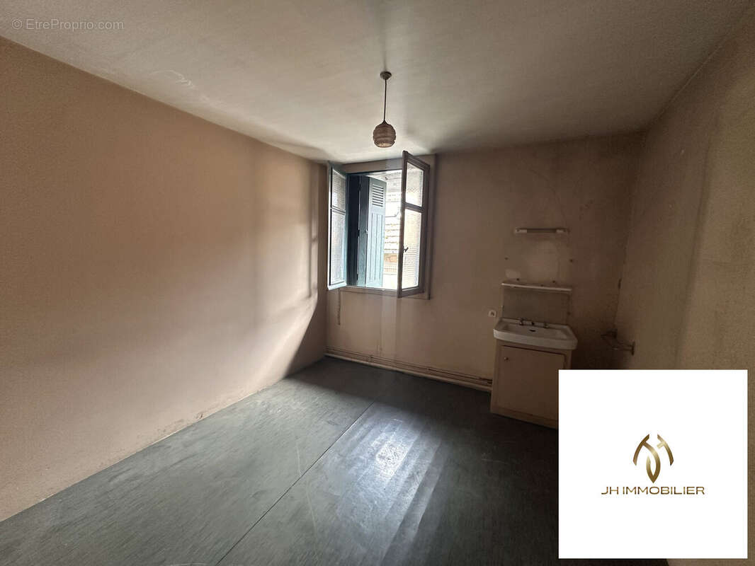 Maison 191 m² à Graulhet  - photo 5