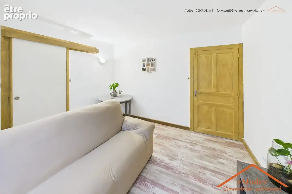 Maison 140 m² à Arches  - photo 7