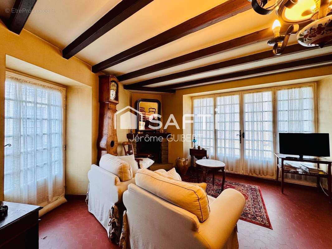 Photo 2 - Maison à NUEIL-LES-AUBIERS