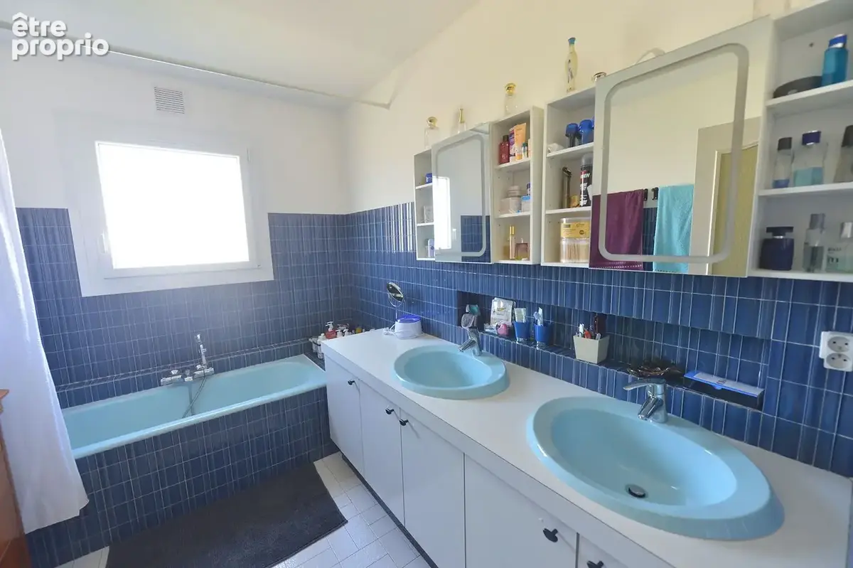 Maison 168 m² à Saint-Georges-De-Didonne  - photo 6