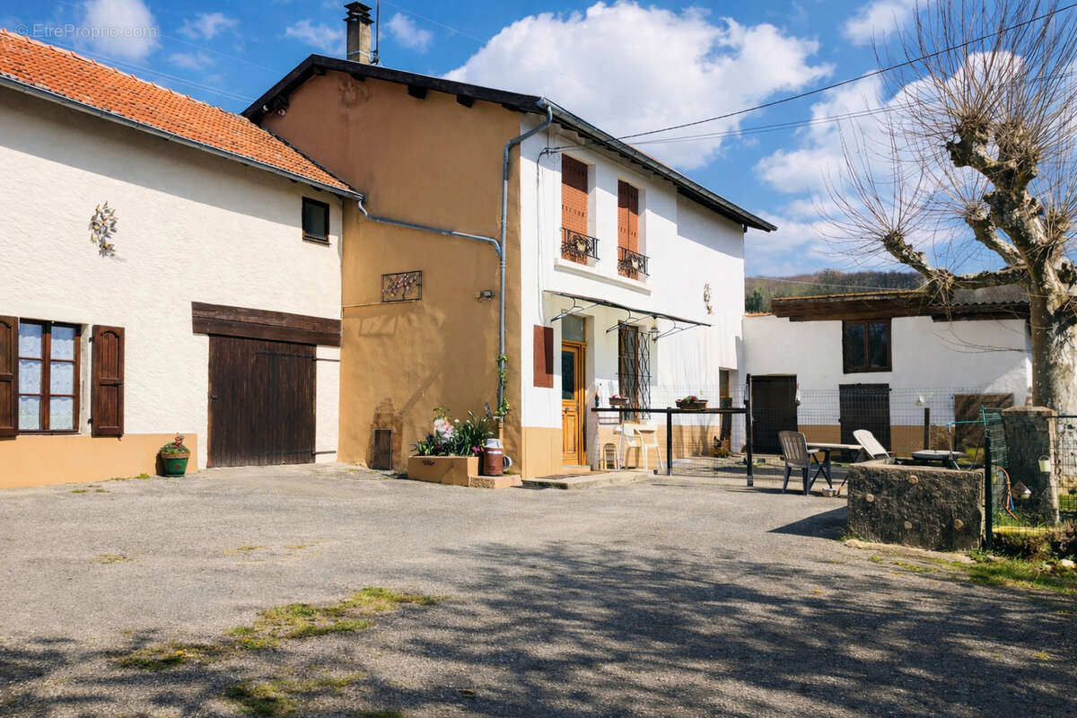 Maison à LA COTE-SAINT-ANDRE