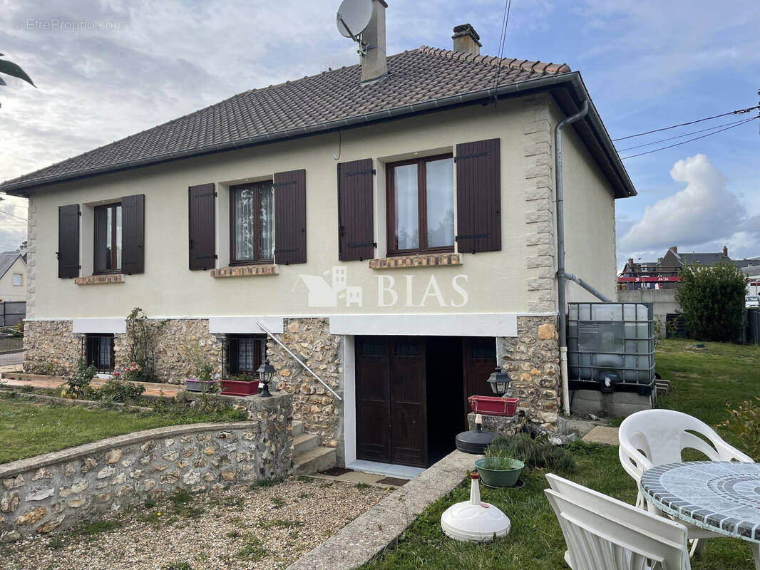 Maison à BRIONNE