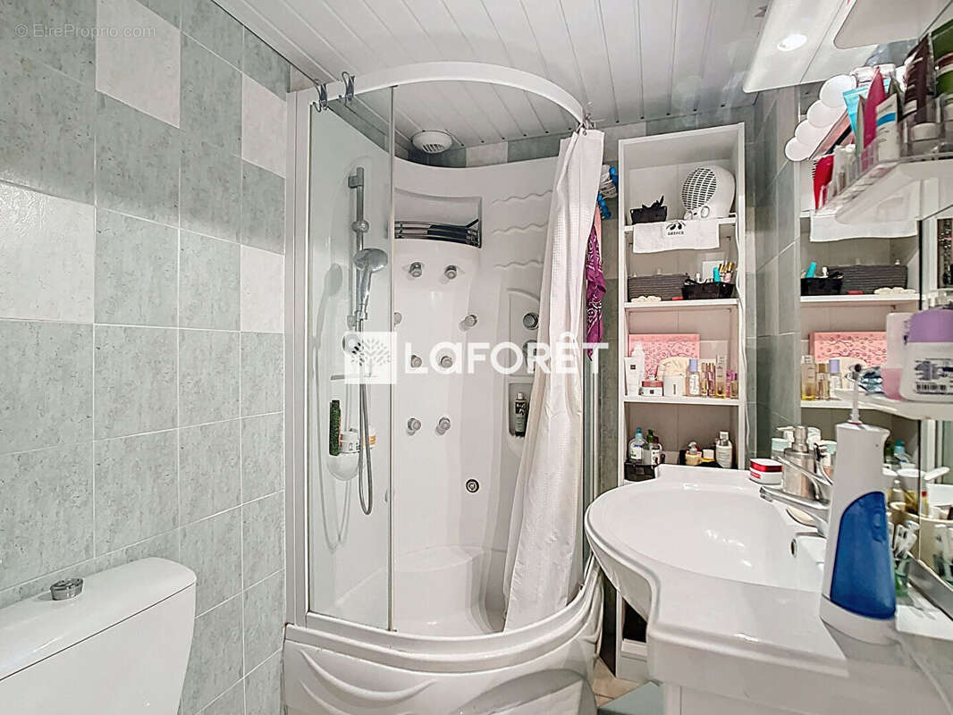 Maison à SAINT-DIDIER-DE-FORMANS