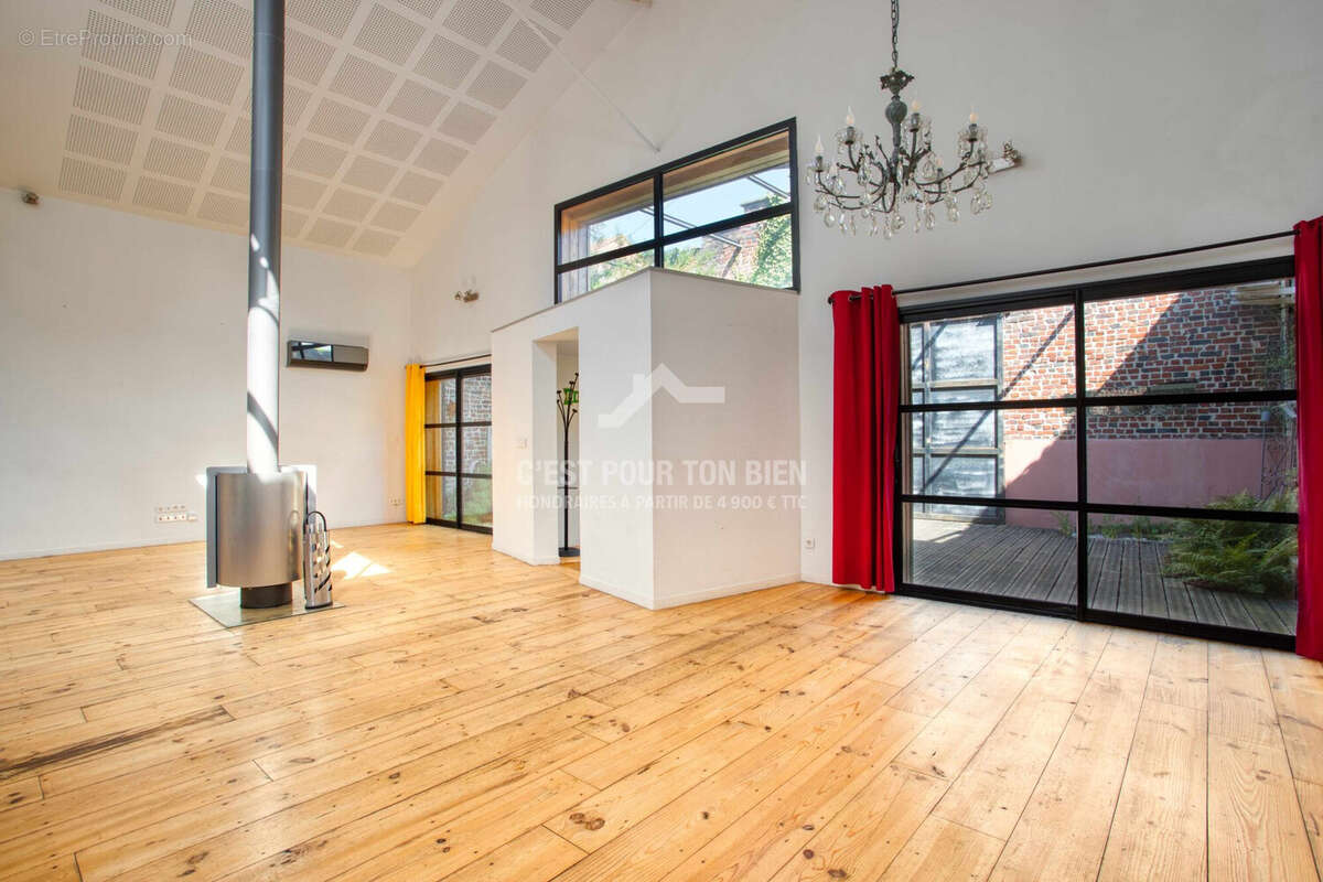 Appartement 180 m² à Loos  - photo 3