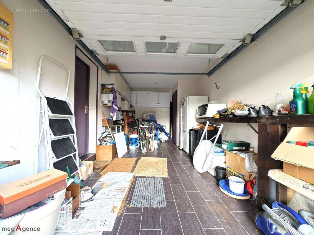 Maison à LA TRINITE-SURZUR