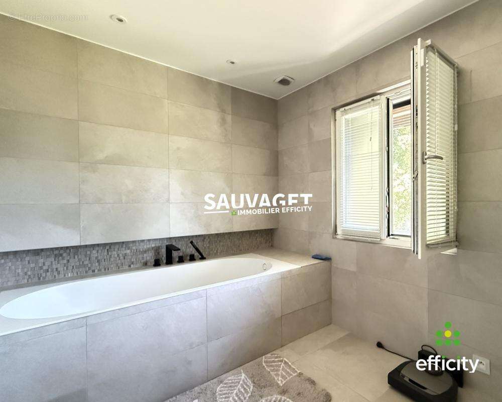 Maison à THORENS-GLIERES