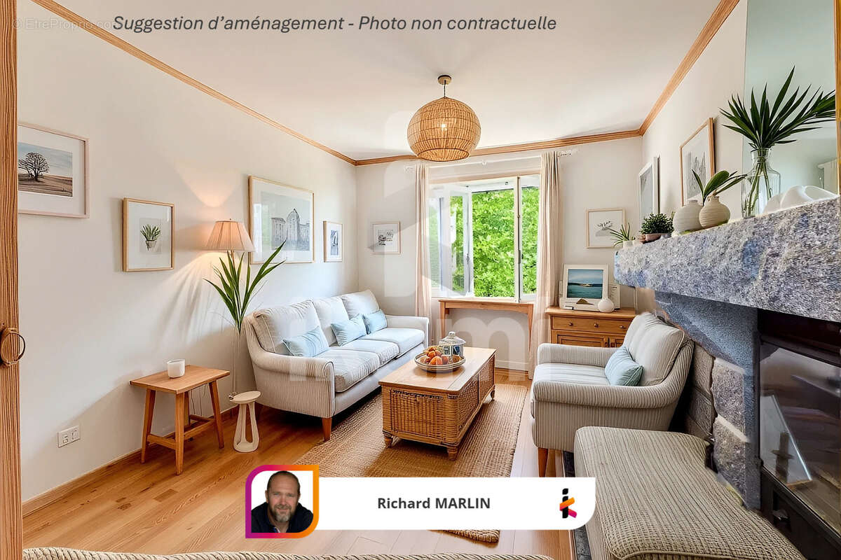 Maison à CHATEAUNEUF-DU-FAOU