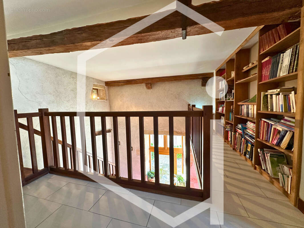 Maison à COSNE-COURS-SUR-LOIRE