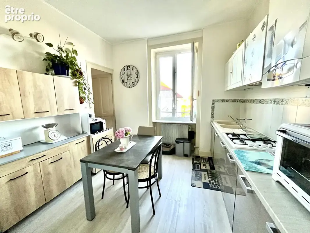 Appartement centre-ville avec garage, greniers, cave et jardin privatif - photo 3