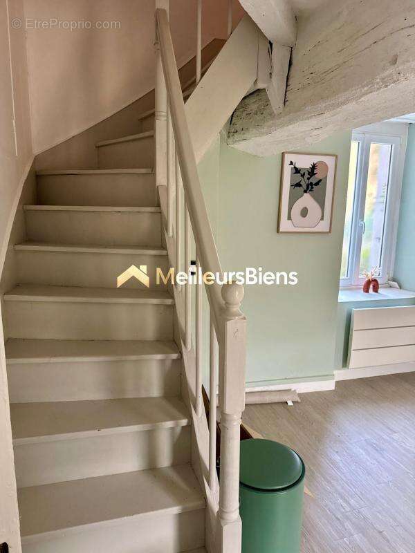 Maison à COSSE-LE-VIVIEN