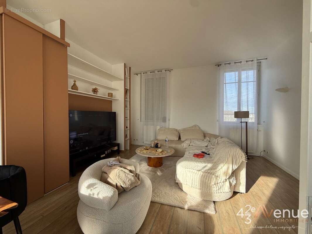 Appartement 80 m² à Saint-Etienne  - photo 6