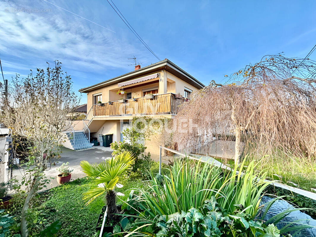 Maison à VAULX-EN-VELIN