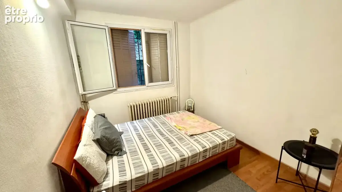 Trois appartements de type T3 à T4 avec garages , vendus loués. - photo 17