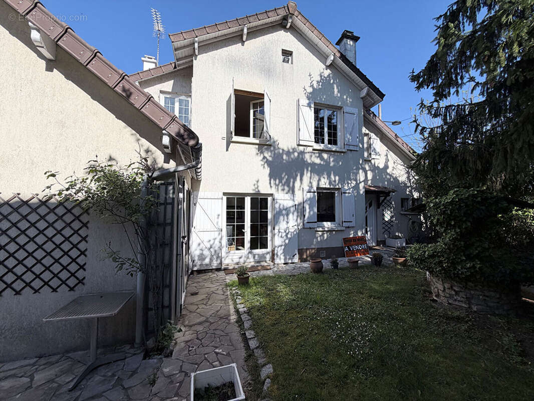 Maison à CHAMPIGNY-SUR-MARNE