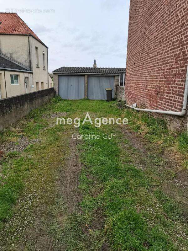 Maison à SAINT-MOMELIN