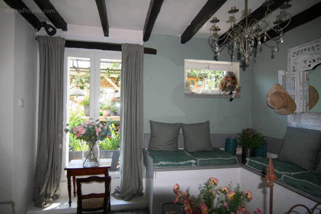 Maison à SAVIGNY-POIL-FOL