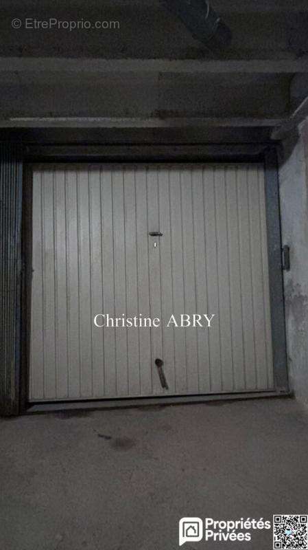Box  13 m2 - pointe de la croisette - quartier palm beach - photo 4