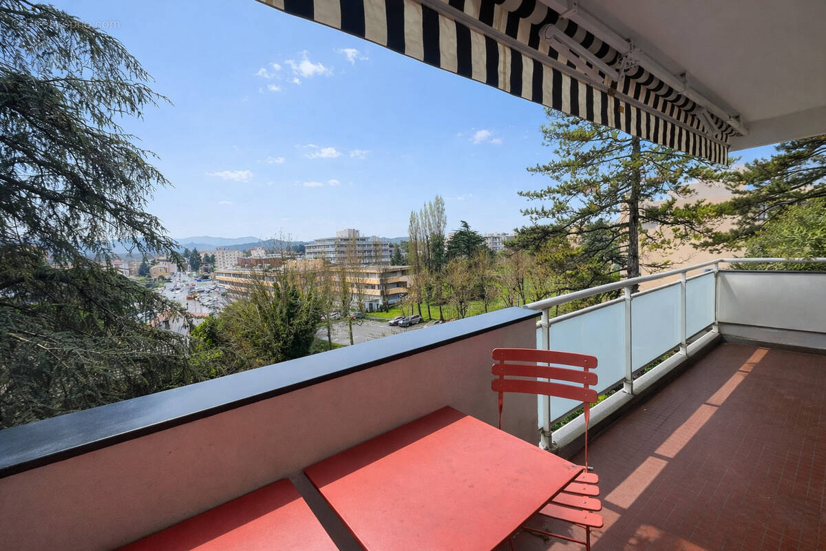 Appartement à LYON-5E