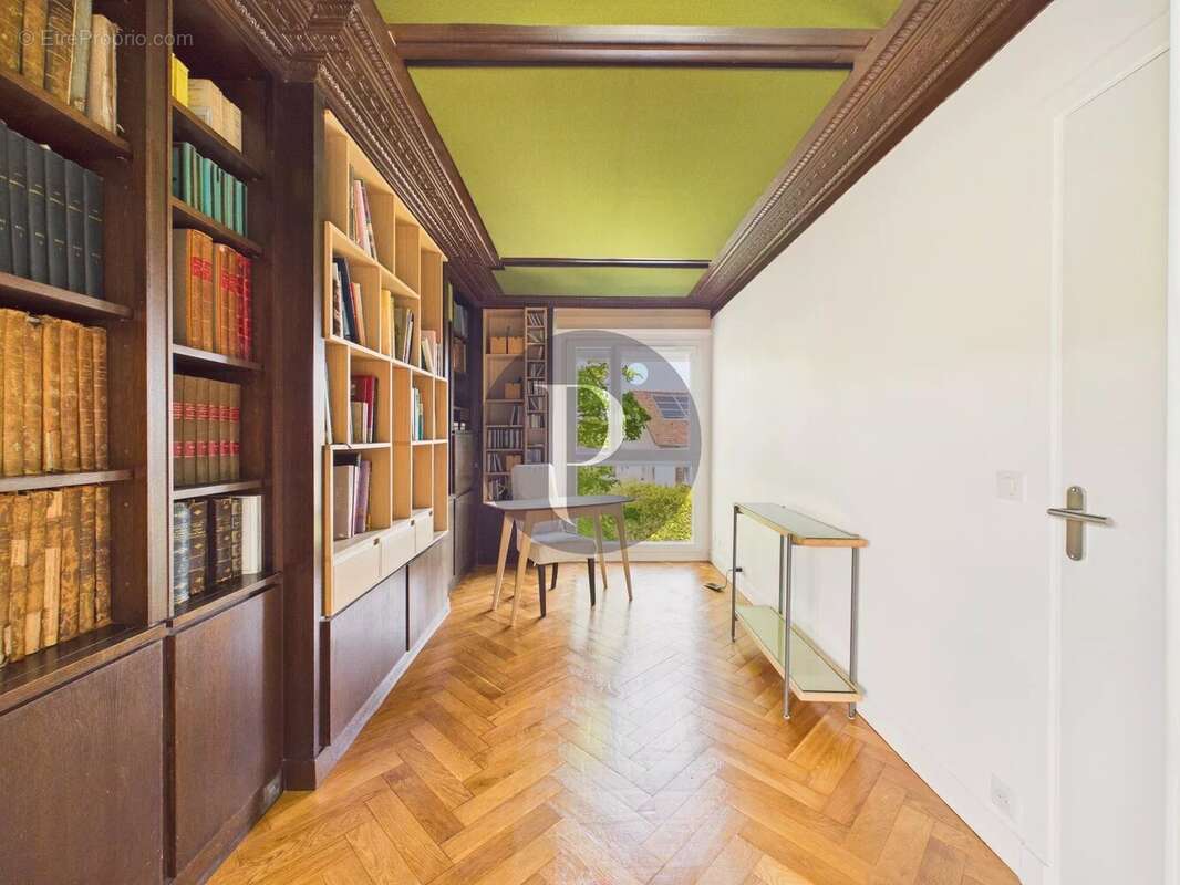 Appartement à VERRIERES-LE-BUISSON
