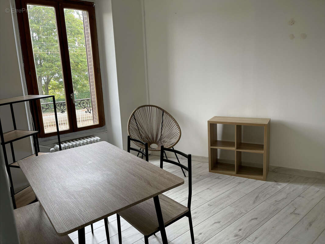 Appartement à EPERNON
