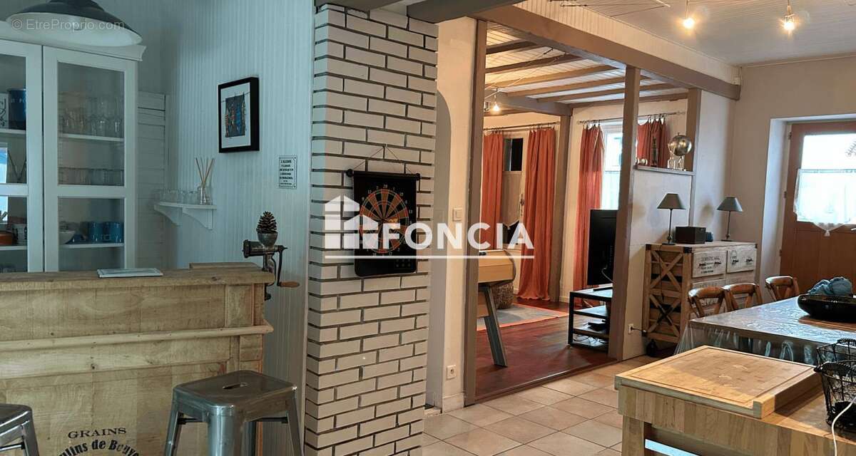 Maison à L&#039;EPINE