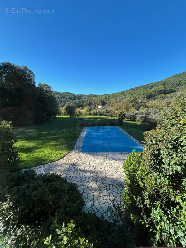 Maison à CHATEAUDOUBLE