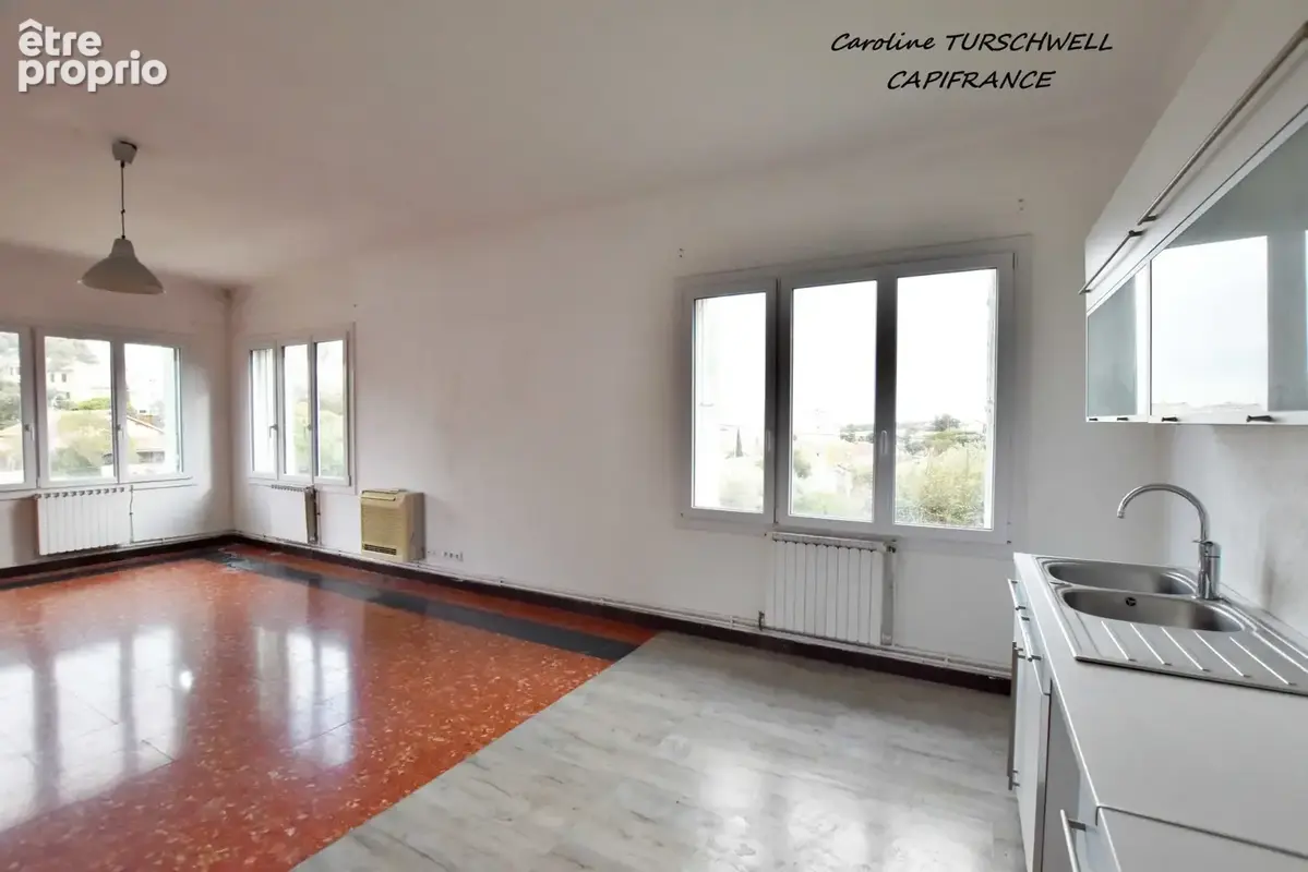 La seyne sur mer (83) - 1 maison de 2 appartements - 190m² - 1,5km du port - 3km des sablettes - photo 11