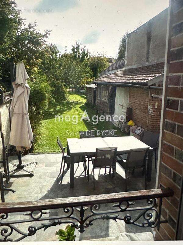 Maison à PONT-SUR-YONNE