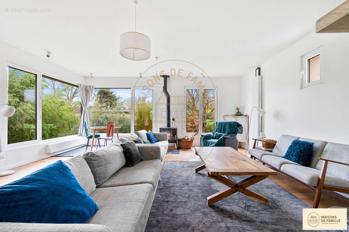 Maison à LE VESINET