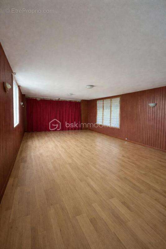 Rare à athis-mons – 640 m² – 7,15 m de hauteur – accès pl – rer c/d à 3 min - photo 4