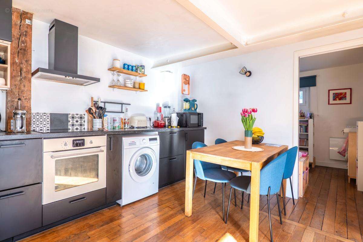 Appartement à PARIS-2E