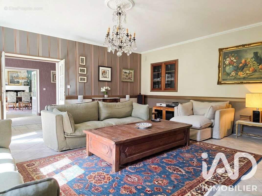 Maison 340 m² à Ars  - photo 5