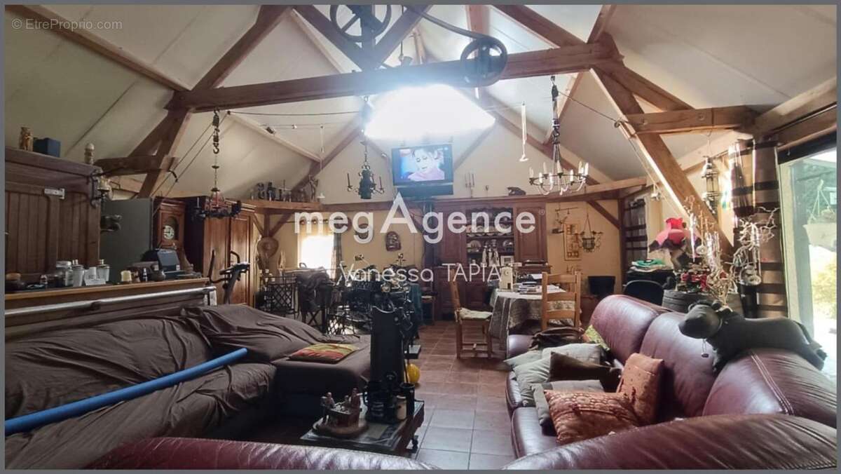 Maison à MARCILLY-LE-HAYER