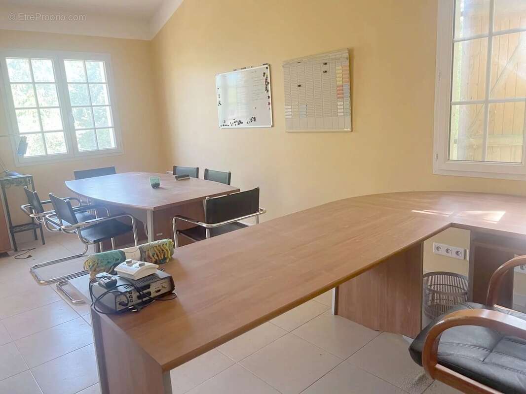 Un Havre de Paix - Maison Familiale Rénovée dans un Parc Boisé et Intime - photo 14