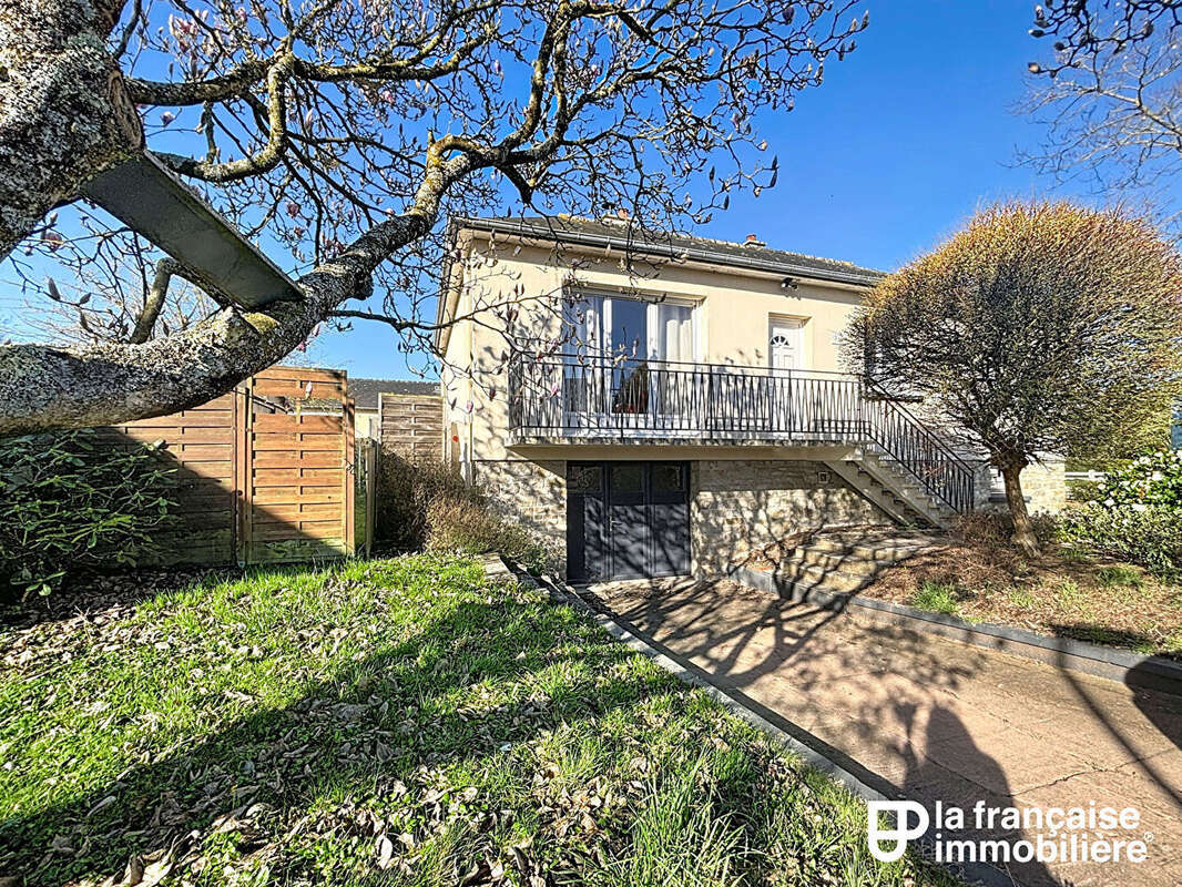 Maison à VEZIN-LE-COQUET