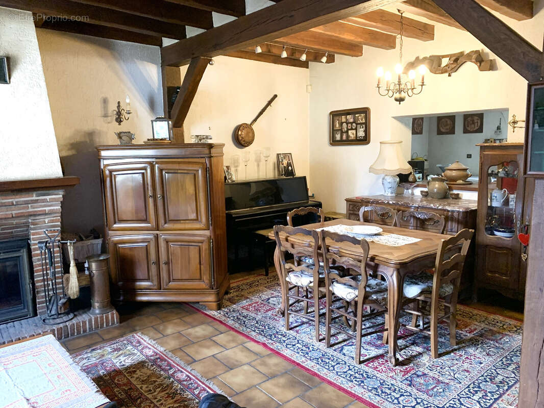 Maison à SAINT-JEAN-DE-LA-RUELLE