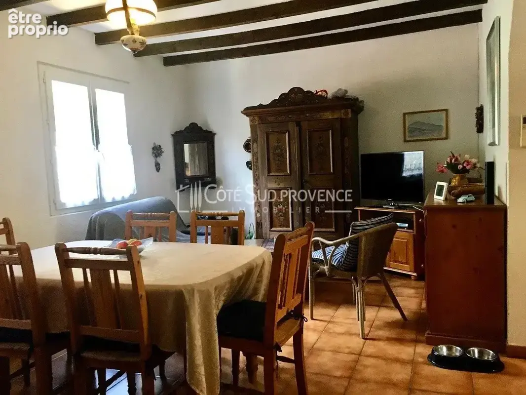 Villa avec piscine et dependances a saint didier - photo 11