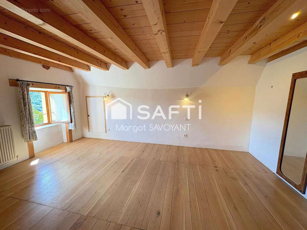 Photo 8 - Maison à ENTRAYGUES-SUR-TRUYERE