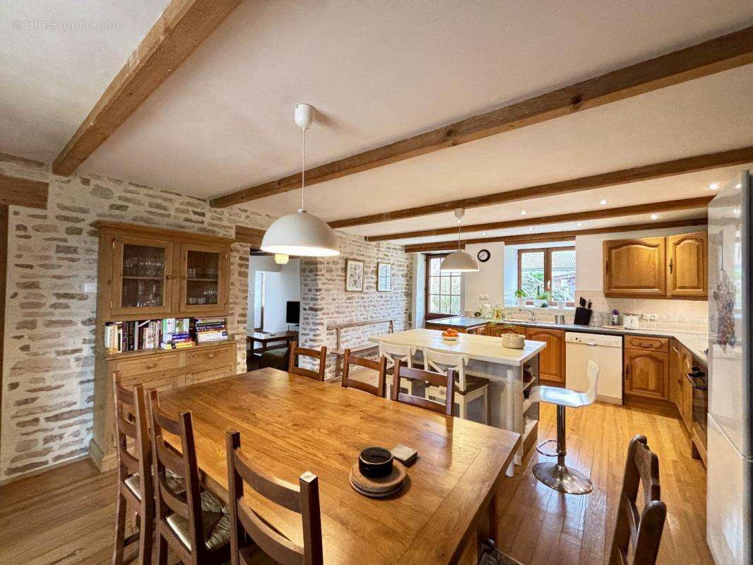 Maison à VILLEFAGNAN