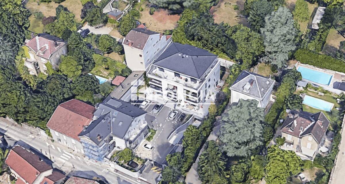 Appartement à LA TRONCHE