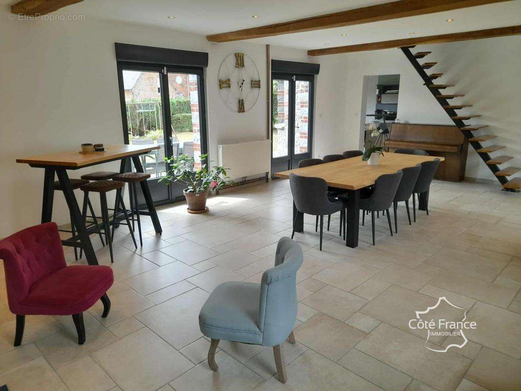 Maison à FLOYON