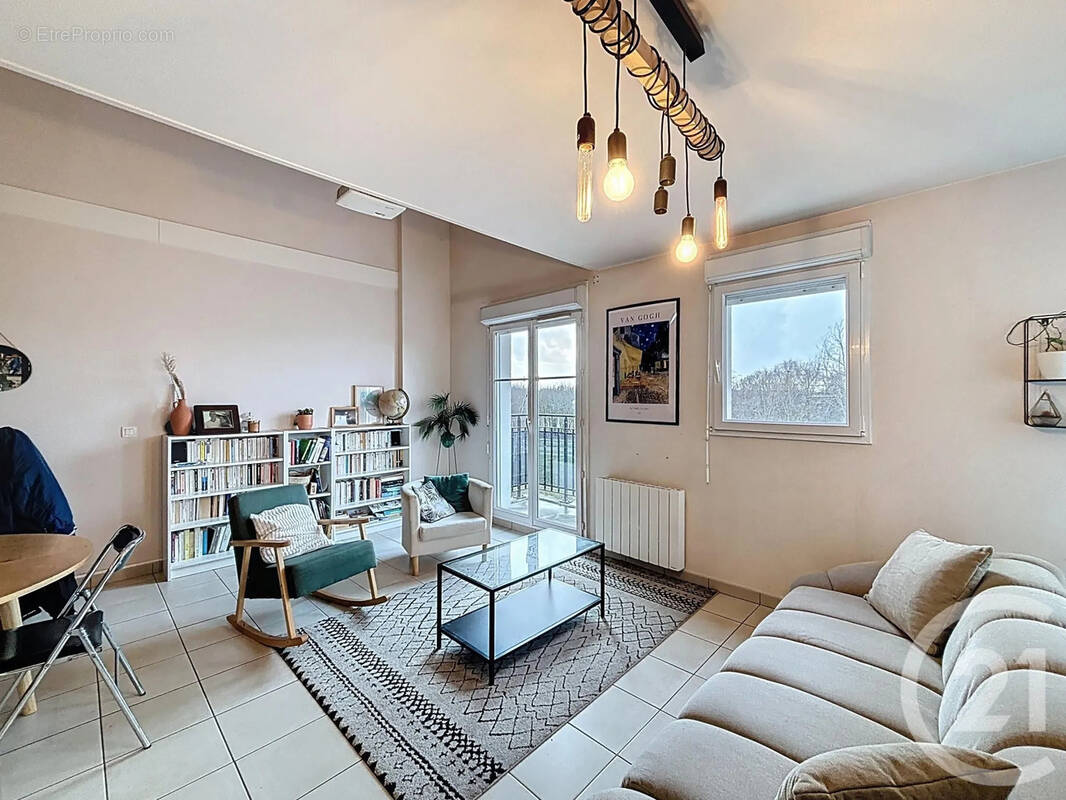 Appartement à MOISSY-CRAMAYEL