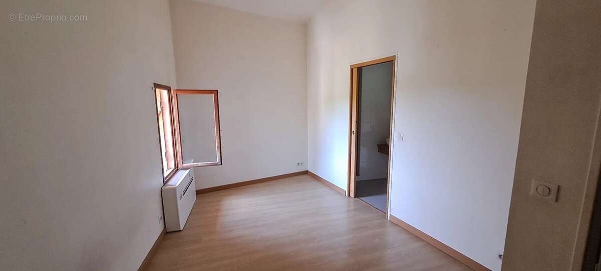 Maison à FIGANIERES