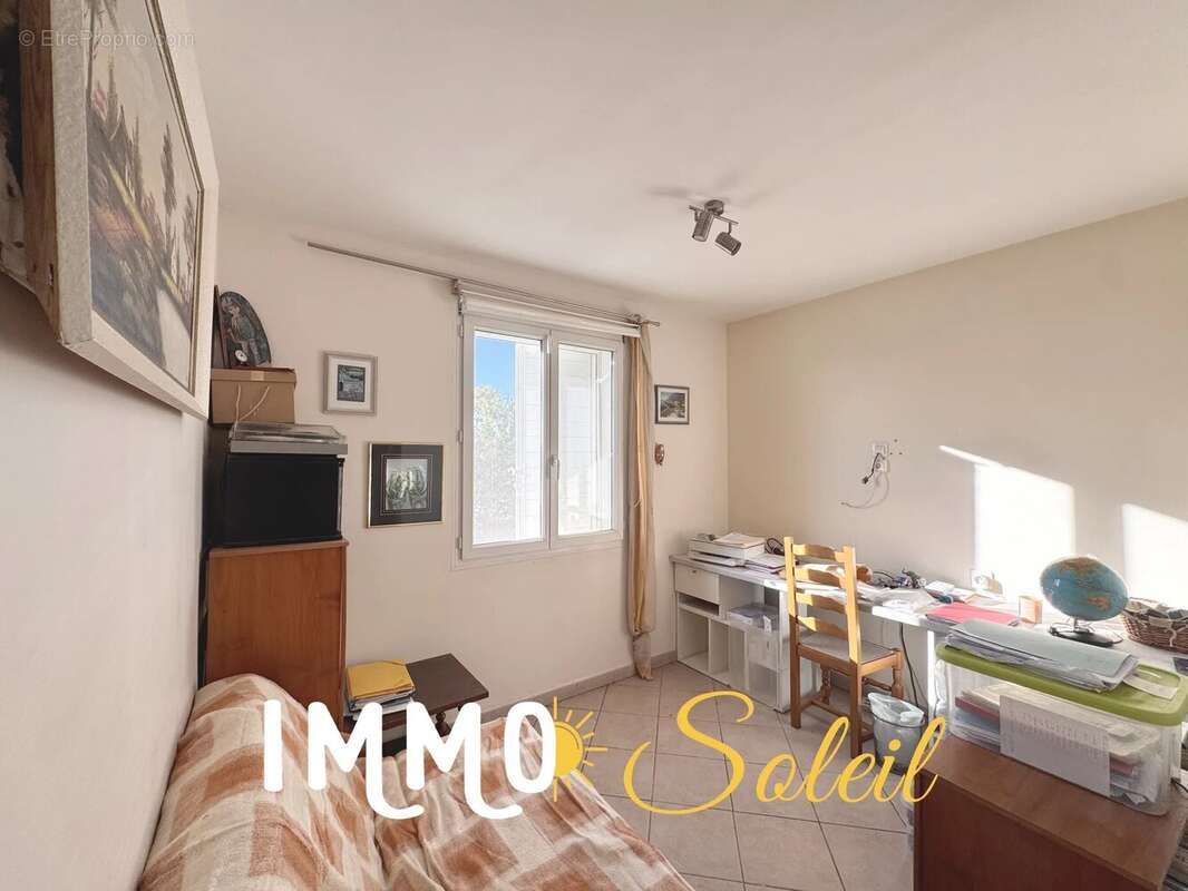 Maison à SAINT-CYR-SUR-MER